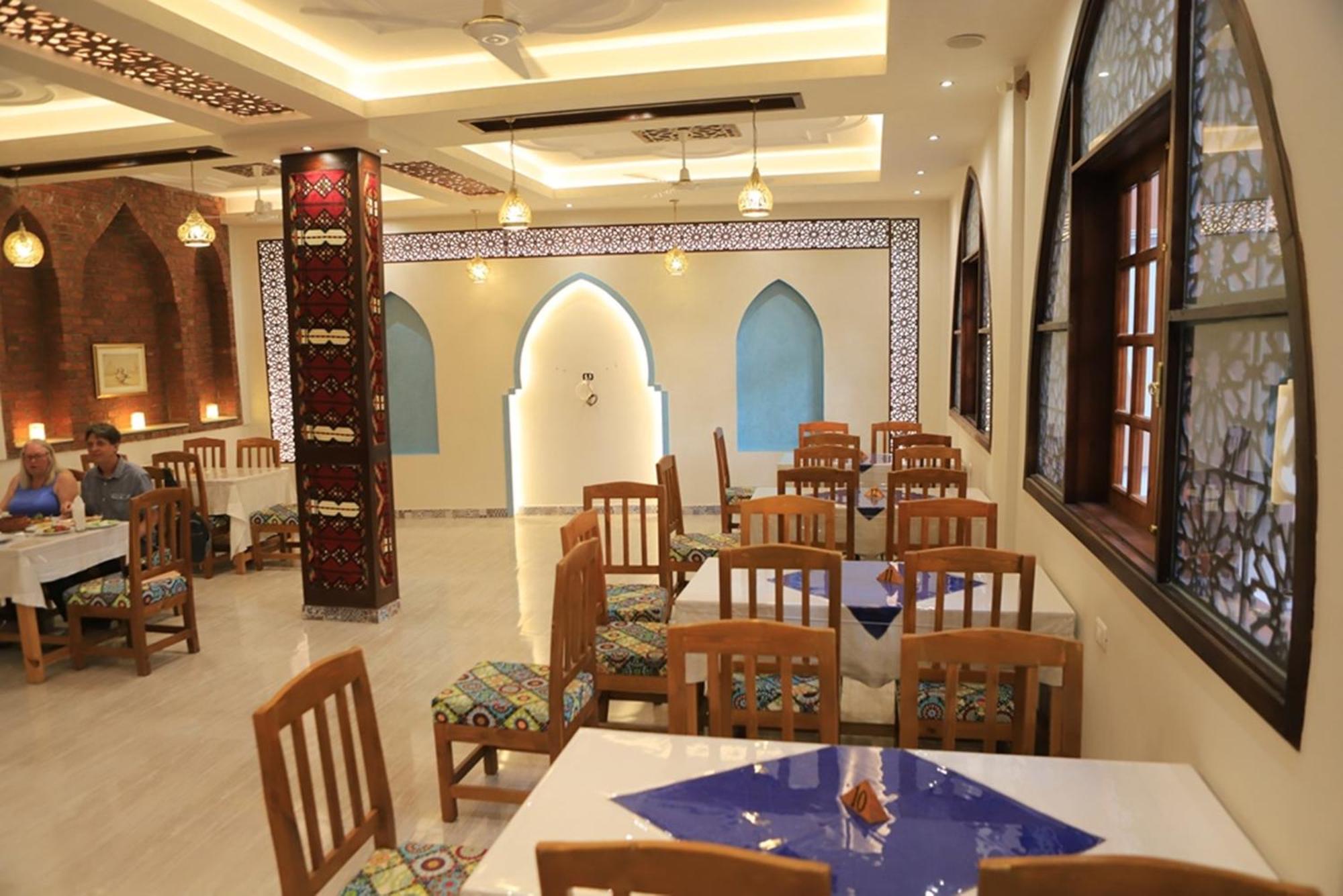 Amon Hotel Luxor Exteriör bild