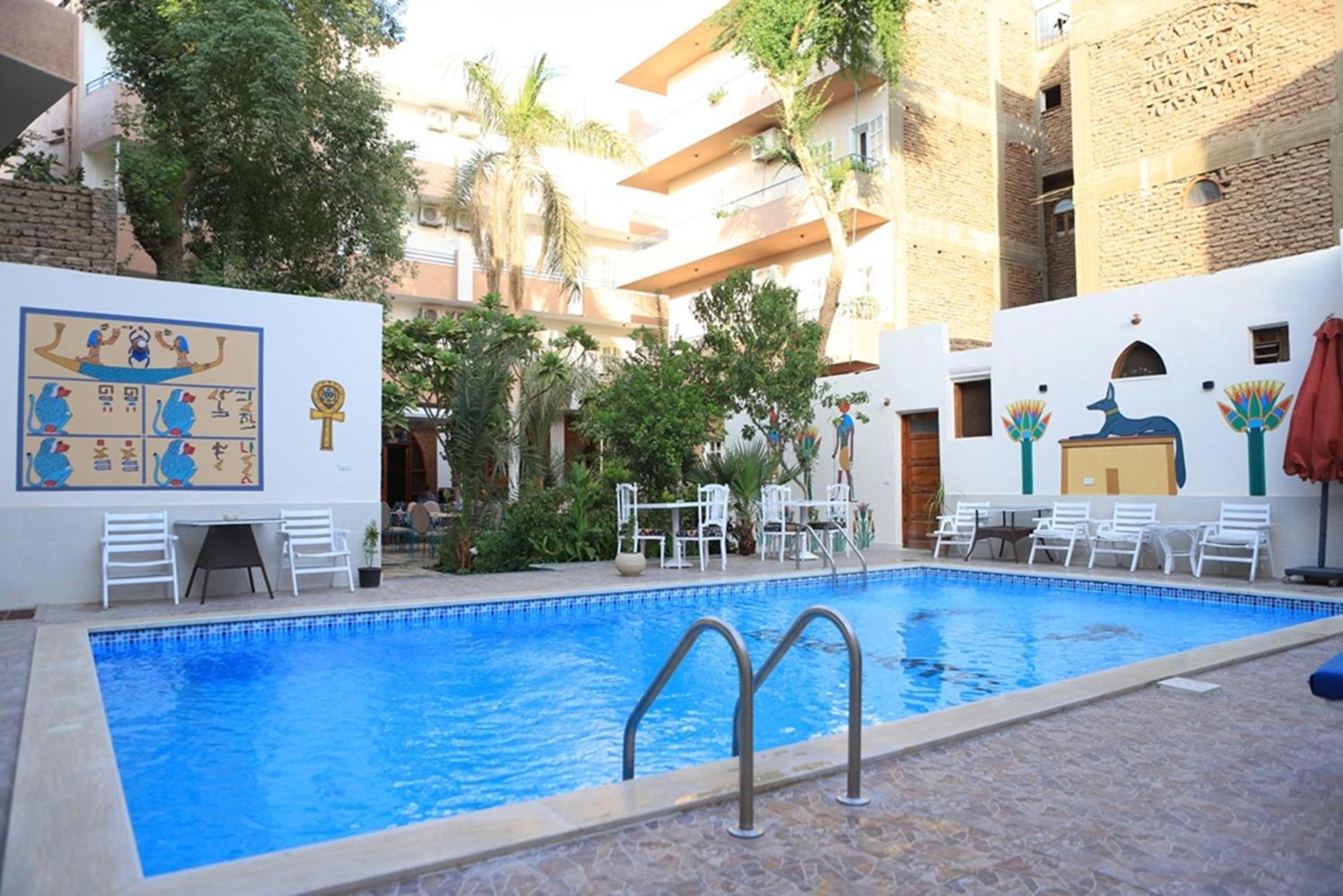 Amon Hotel Luxor Exteriör bild