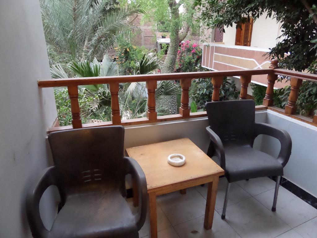 Amon Hotel Luxor Exteriör bild